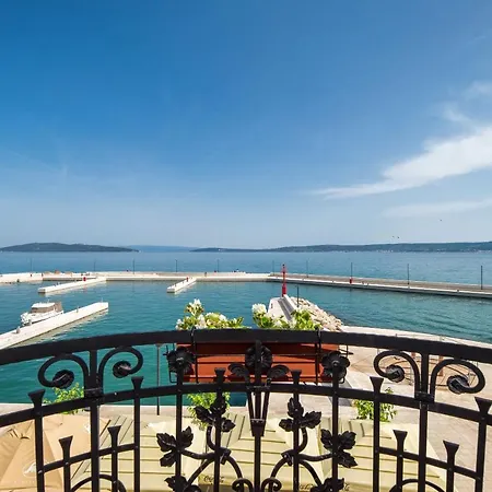 Luxury Perko *