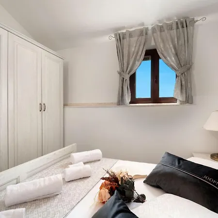 Luxury Apartments Perko Kaštela