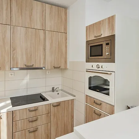 Lägenhet Luxury Apartments Perko Kaštela